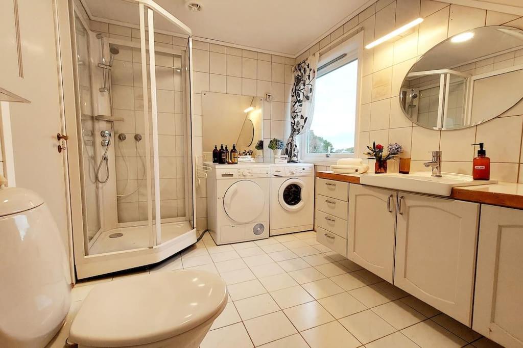 Large Home In Sola Tananger Zewnętrze zdjęcie